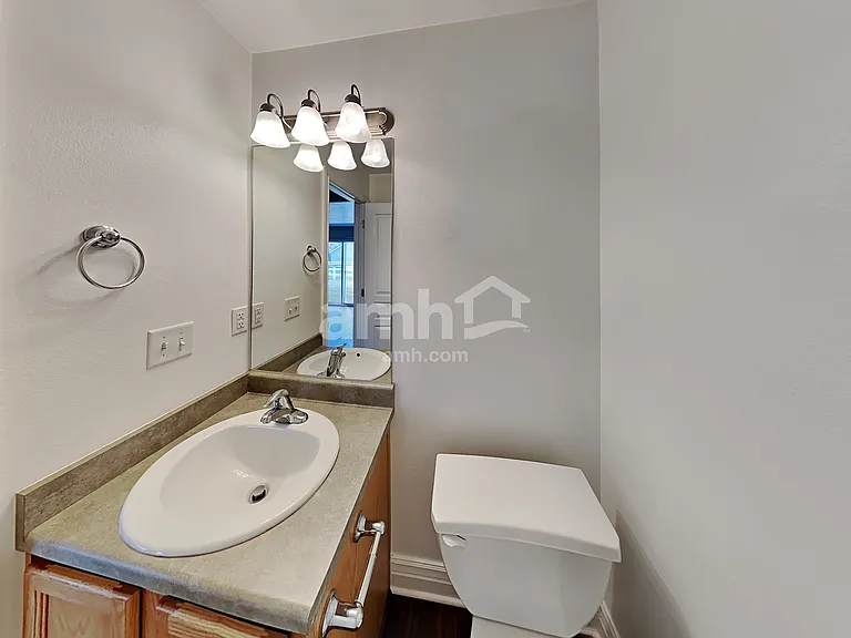 1460 S Heather Ln — Photo 8
