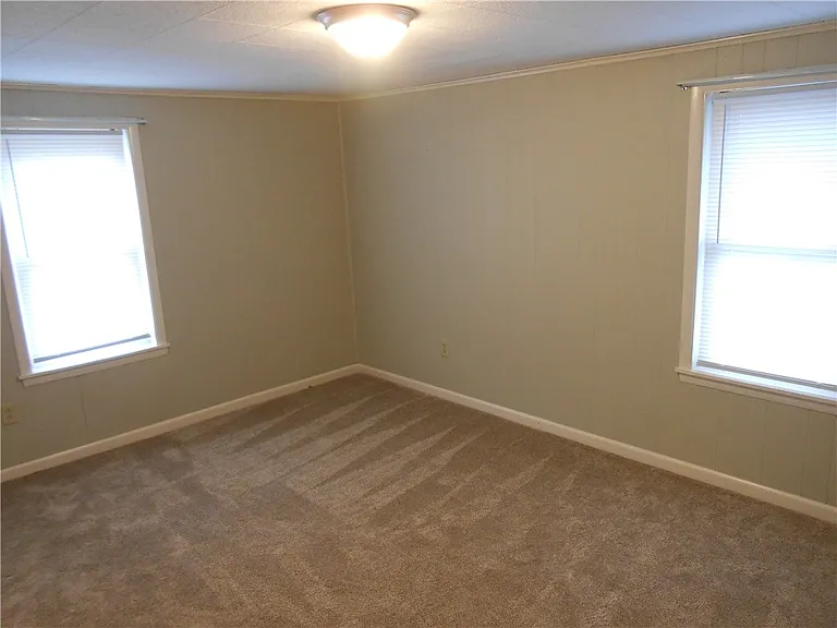 114 Grant St — Photo 18