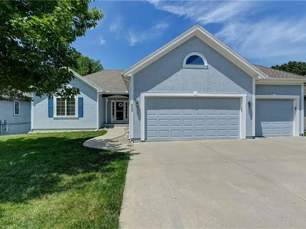 402 Lee Dr, Kearney, MO 64060