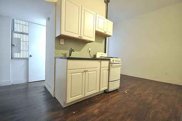 Rented by Compass | media 6