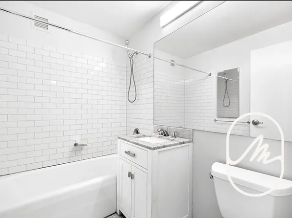 15 Park Row image 8 of 18