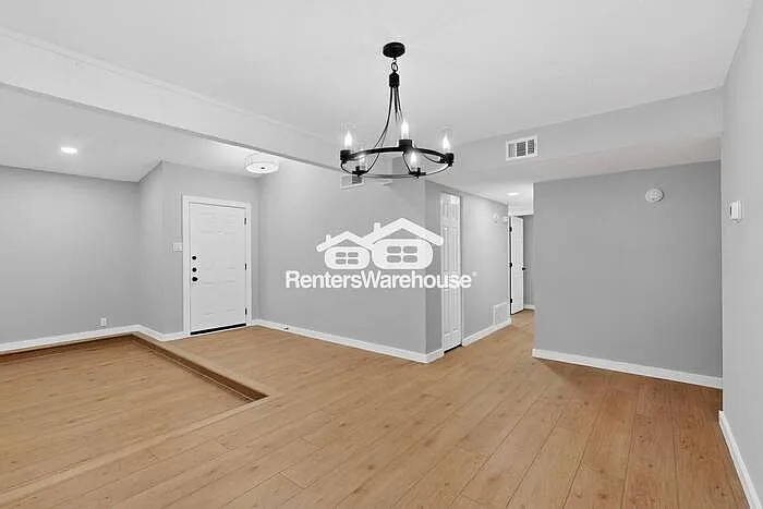 3706 Standridge Dr — Photo 7