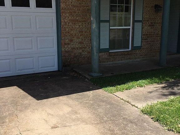 2nd image of 3100 El Camino St