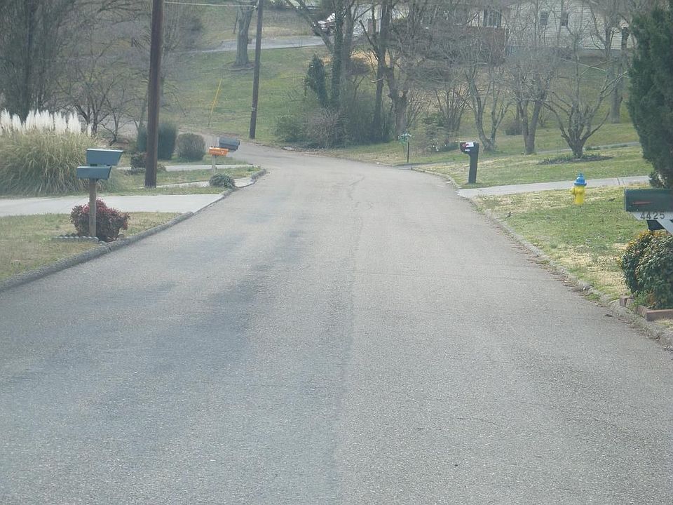 2nd image of 4516 Silverhill Dr