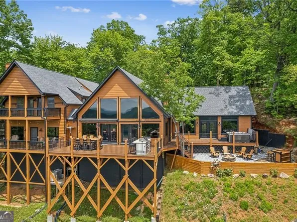 672 Foothills Dr, Cleveland, GA 30528