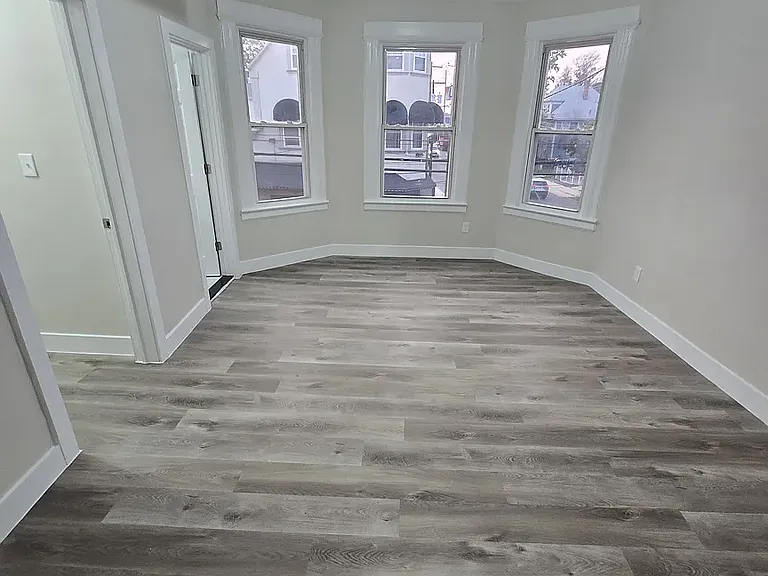 28 Wainwright St #5C — Photo 3