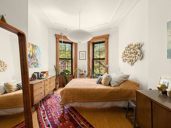5th image of 83 Halsey St APT 3