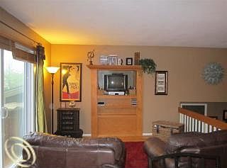 2nd image of 1210 Otter Ave