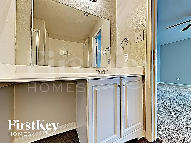 1438 Rocky Glen Ln — Photo 9
