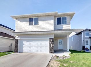 5444 Justice Dr S, Fargo, ND 58104