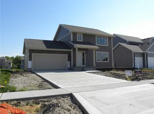 217 6th St NE, Bondurant, IA 50035