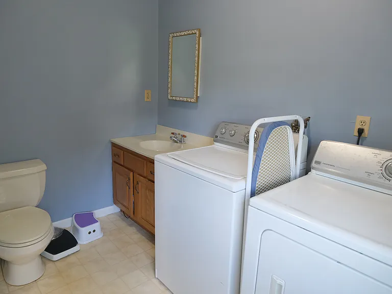 51 Valley View Cir — Photo 32
