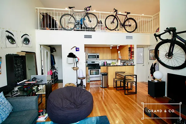 Rented by Grand & Co. | media 4