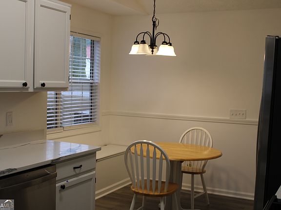 4th image of 3389 Lochness Ln