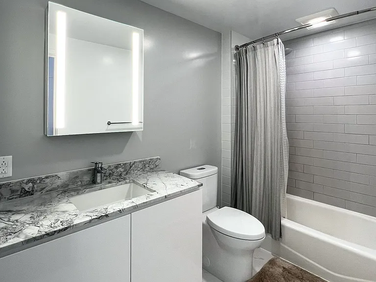 987 Queen St #3909 — Photo 7