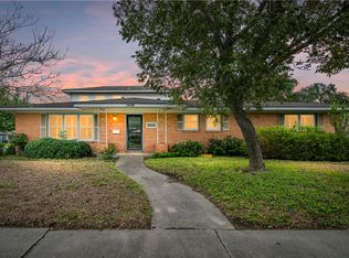 1402 Casa Linda Dr, Corpus Christi, TX 78411