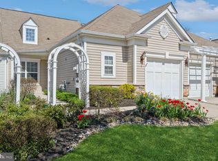 37 Sparrow Dr, Hamilton, NJ
