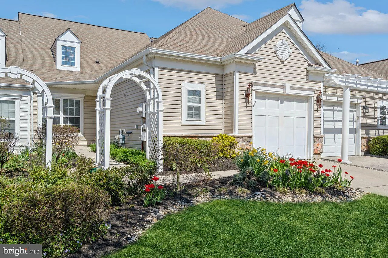 37 Sparrow Dr photo 1