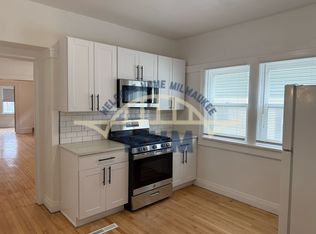 1607 N 52nd St, Milwaukee, WI 53208