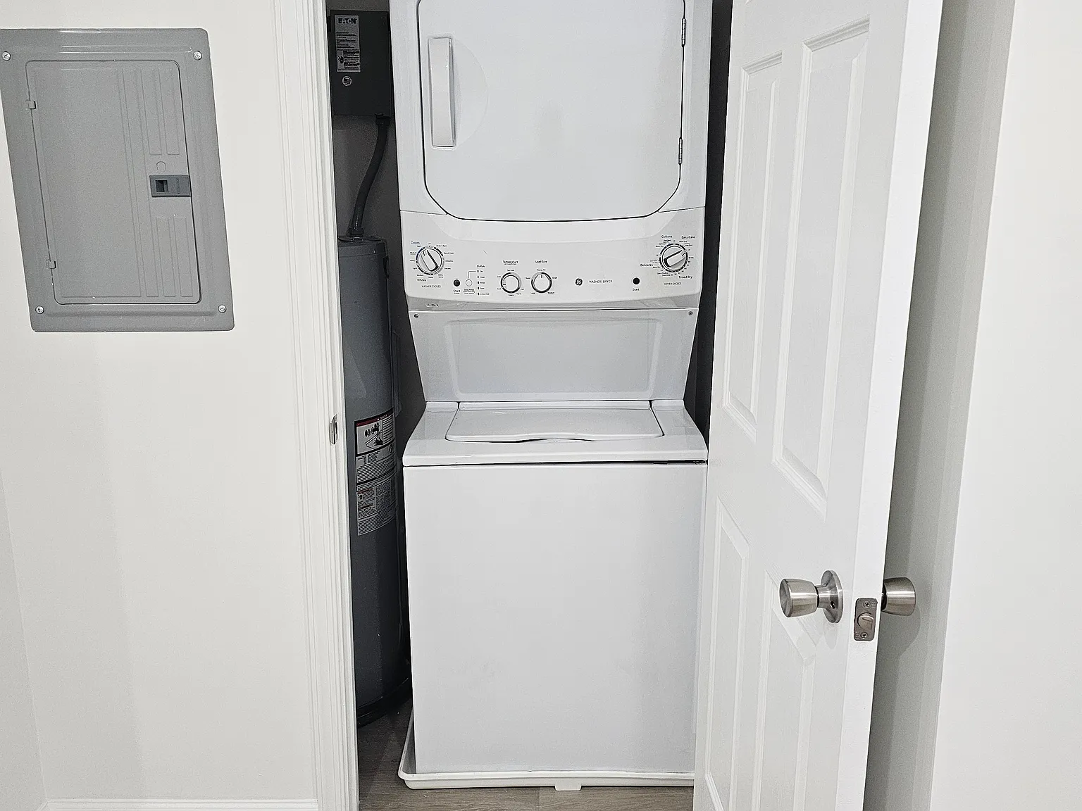 2 bed, 1000 sqft, $1,500 — Photo 1