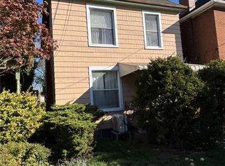 24 Hunt St, Hamilton, ON L8R1R2