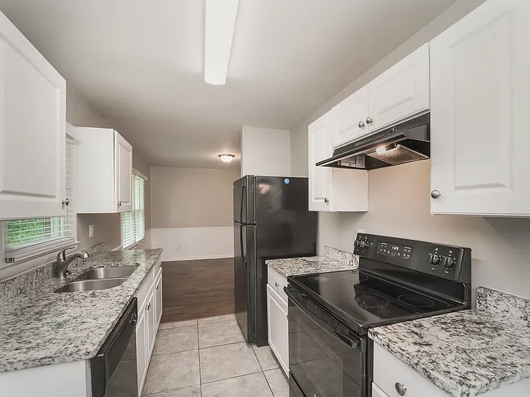 4944 Springview Rd — Photo 7