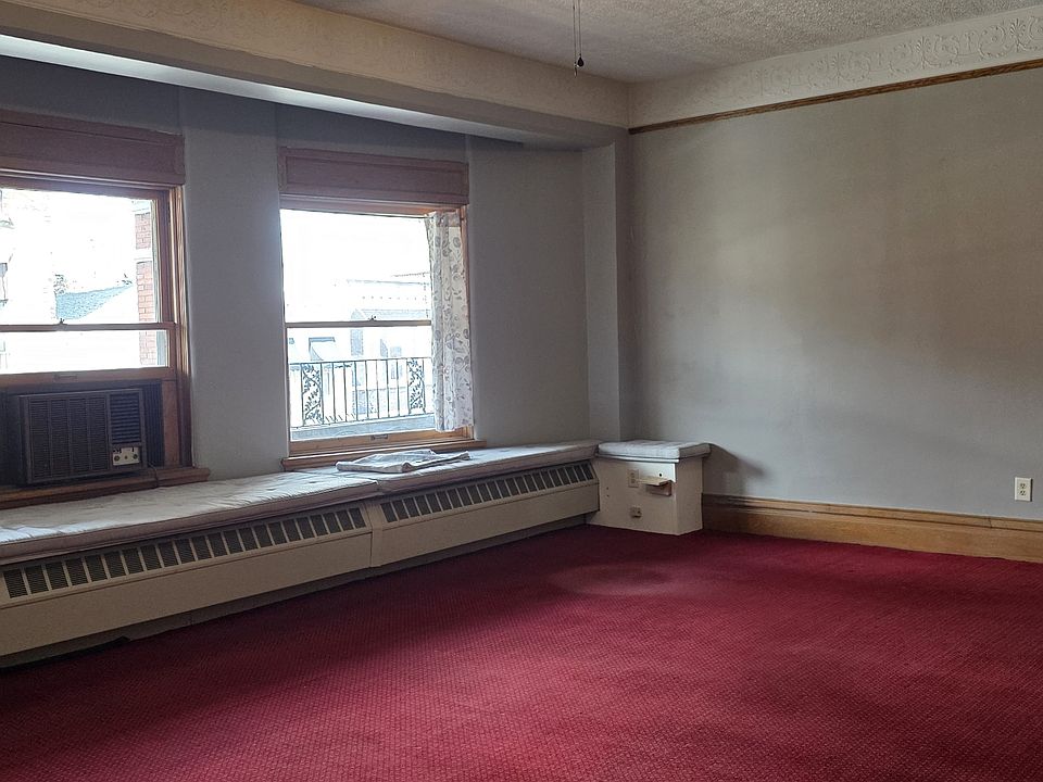 2nd image of 11 W Main St APT 2