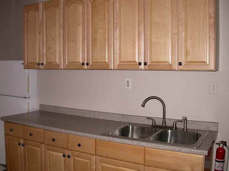 329 Macarthur Pkwy #3 — Photo 11