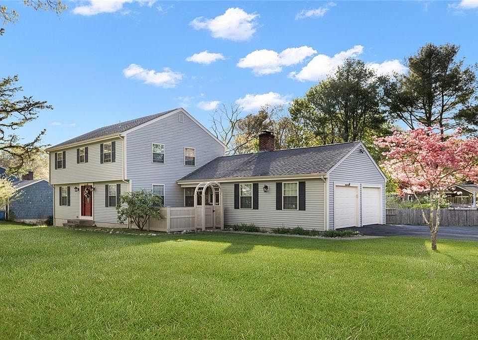 1st image of 54 Bishop Dr