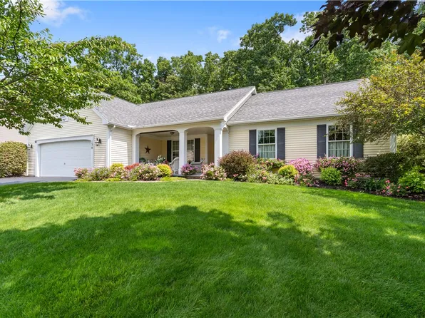 130 Longview Blvd, Livonia, NY 14487
