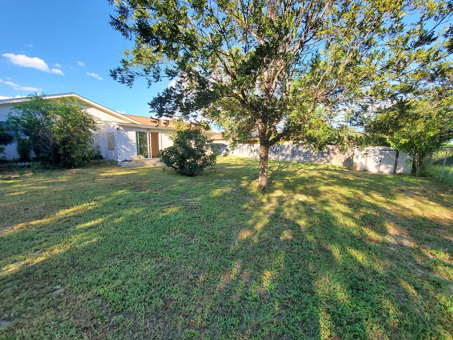3 bed, 1289 sqft, $1,600 — Photo 4