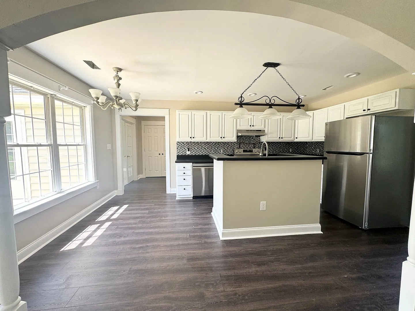 121 Terrilynn Way — Photo 4