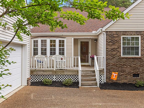 2nd image of 7403 Flagstone Dr