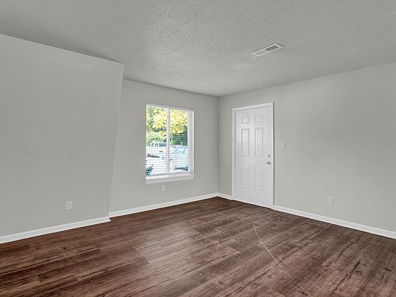 5th image of 511 Poplar St APT E