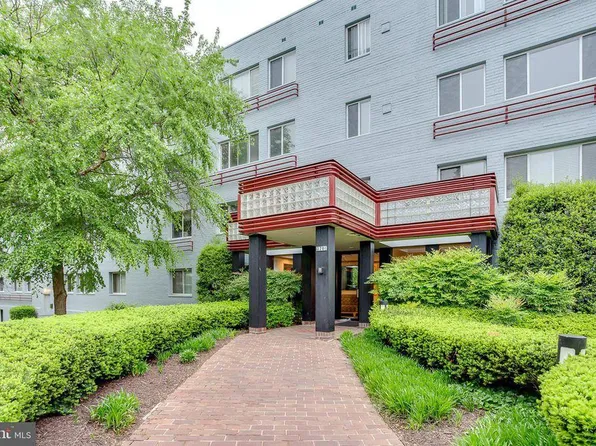 3701 5th St S APT 313, Arlington, VA 22204