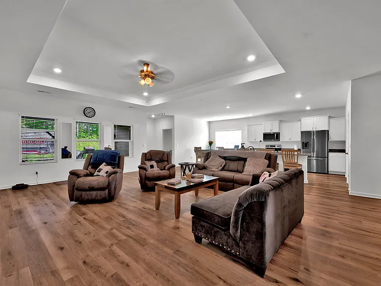 9426 Doss Ferry Ln — Photo 16