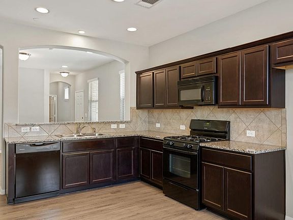 4th image of 2880 Donnell Dr Unit 2001