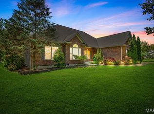 1209 Chestnut Ct, Farmington, MO 63640