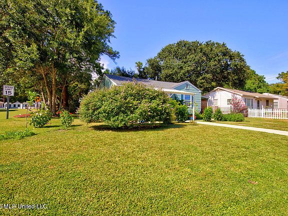 2nd image of 1644 Pringle Cir