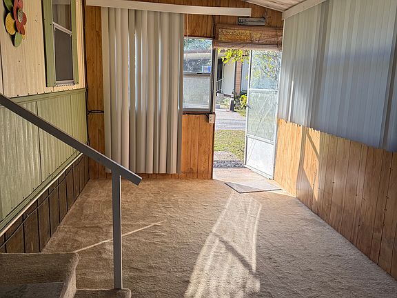 4th image of 5138 Crooked Ln