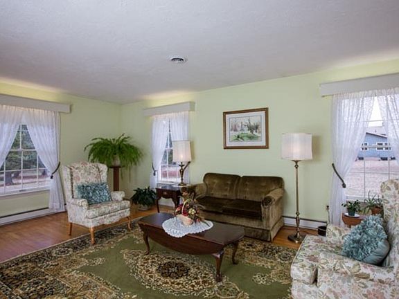 3rd image of 8898 Pats Ln