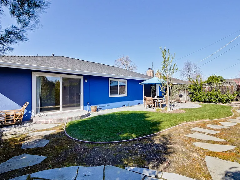 341 Hillsdale Ave — Photo 52