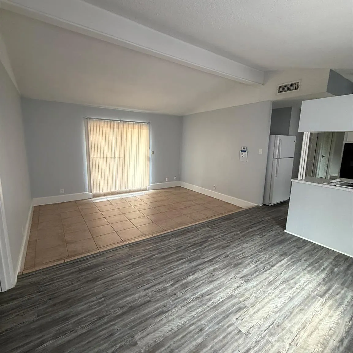 2 bed, 1.0 bath, 1972 sqft, $1,795 — Photo 3