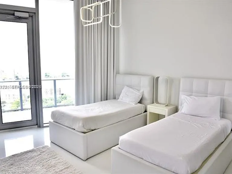 17475 Collins Ave #2802 — Photo 45
