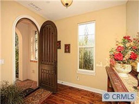 Inviting Front Entry