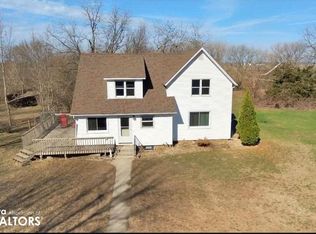570 310th St, Woden, IA 50484