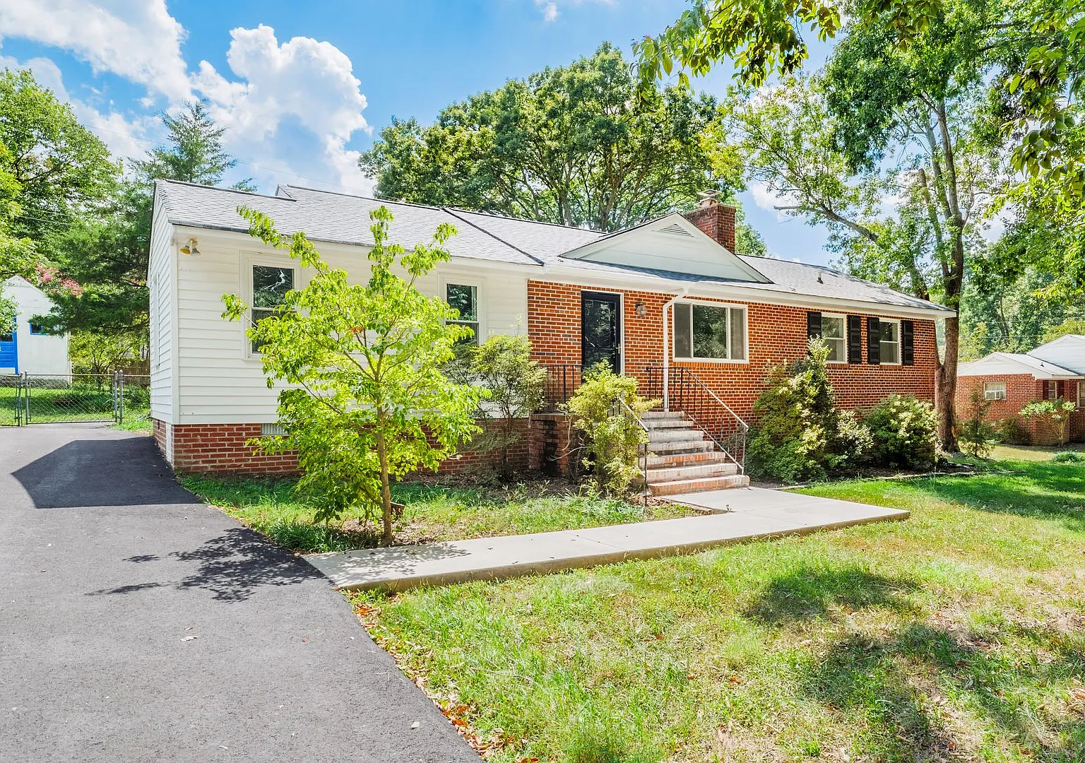 Amazing GEM in Bon Air for Rent! — Photo 2