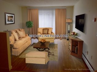 230 Babcock St APT 2D, Brookline, MA 02446