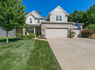 400 English Manor Dr, Wentzville, MO 63385