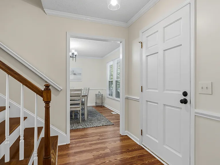 401 Redpath Dr — Photo 25